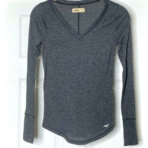 Hollister long sleeve v-neck